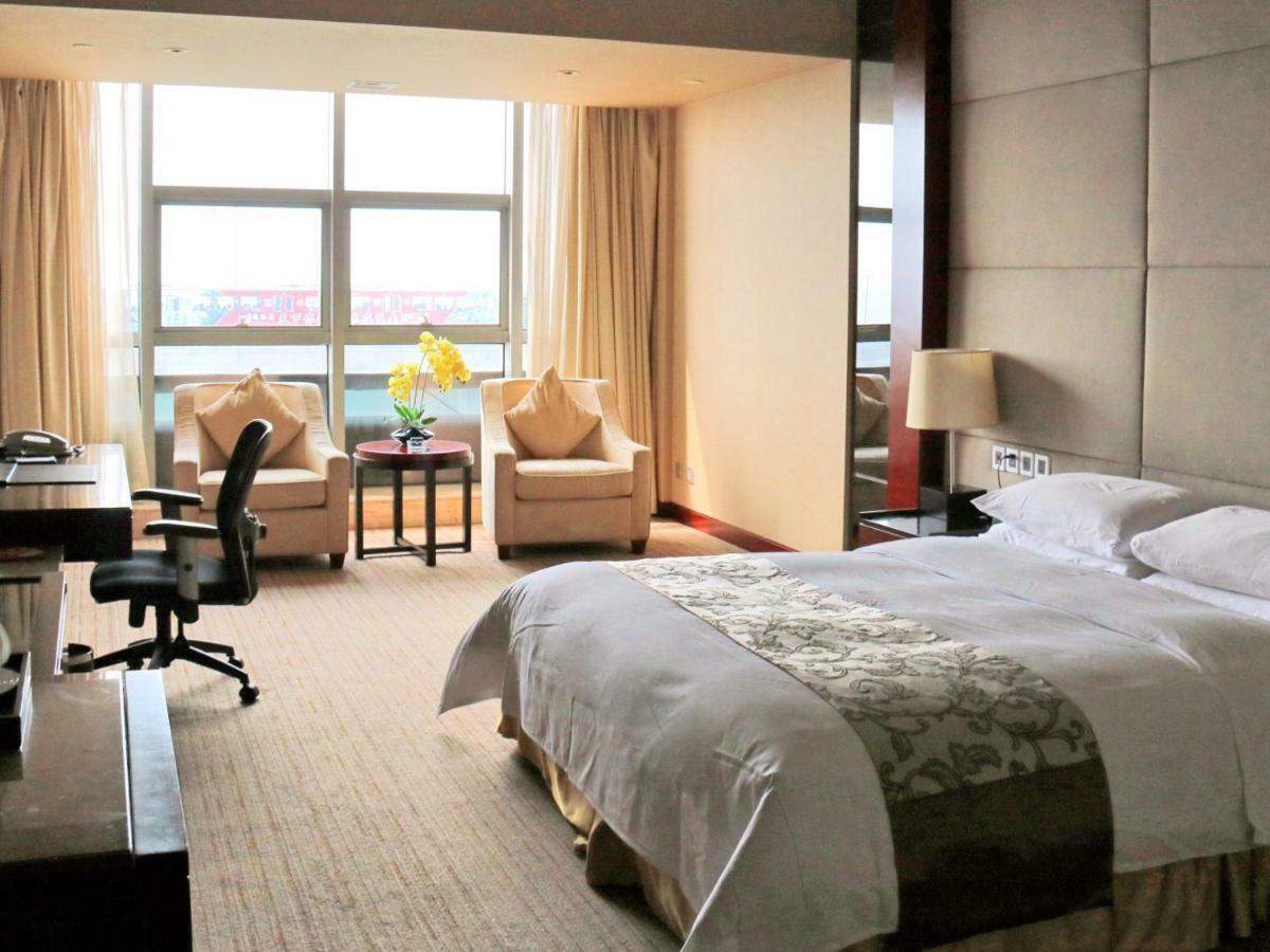 Grand Metropark Hotel Chongqing Exterior photo